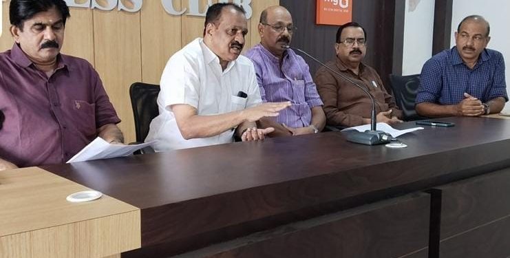 വെള്ളിയാഴ്ച്ച ബത്തേരിയിൽ കടകൾ തുറക്കില്ല