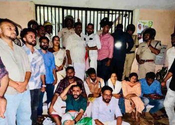 പട്ടികവർഗ്ഗ വികസന ഓഫീസറുടെ കാര്യാലയം യൂത്ത് കോൺഗ്രസ് പ്രവർത്തകർ ഉപരോധിച്ചു