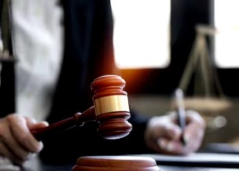 അധ്യാപകർക്ക് ചൂരലെടുക്കാമോ?;തിരുത്താനുള്ള ‘ചൂരൽ പ്രയോഗം’കുറ്റകരമല്ല: ഹൈക്കോടതി