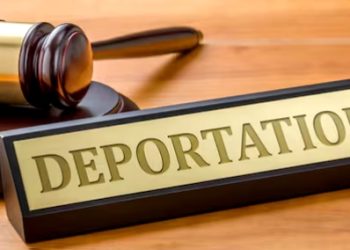 50 ഇന്ത്യക്കാരെ കൂടി യുഎസ് നാടുകടത്തി, ഏറെയും യുവാക്കൾ; കാലിൽ ചങ്ങലയിട്ട് 25 മണിക്കൂർ വിമാനയാത്ര