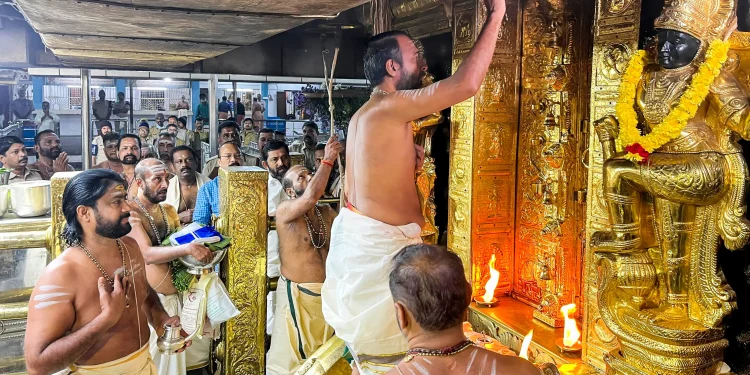 ക്ഷേത്രങ്ങളിലെ സ്വര്‍ണവും മറ്റും ഇനി ആരുതൊട്ടാലും പിടിവീഴും; ‘ഡിജിറ്റല്‍ പൂട്ട്’ ഒരുങ്ങി