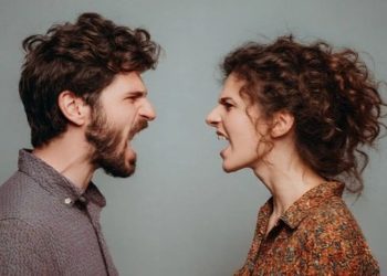 സംശയാലുവായ ഭര്‍ത്താവ് വിവാഹജീവിതം നരകമാക്കും, ഭാര്യയുടെ ആത്മാഭിമാനം നശിപ്പിക്കും; ഹൈക്കോടതി