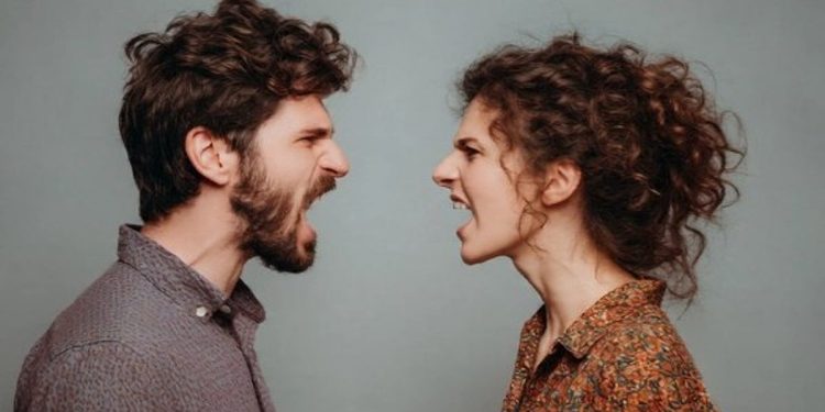 സംശയാലുവായ ഭര്ത്താവ് വിവാഹജീവിതം നരകമാക്കും, ഭാര്യയുടെ ആത്മാഭിമാനം നശിപ്പിക്കും; ഹൈക്കോടതി