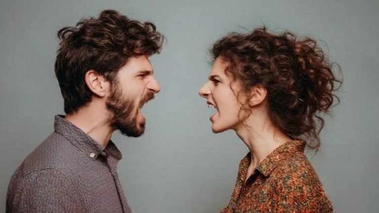 സംശയാലുവായ ഭര്‍ത്താവ് വിവാഹജീവിതം നരകമാക്കും, ഭാര്യയുടെ ആത്മാഭിമാനം നശിപ്പിക്കും; ഹൈക്കോടതി