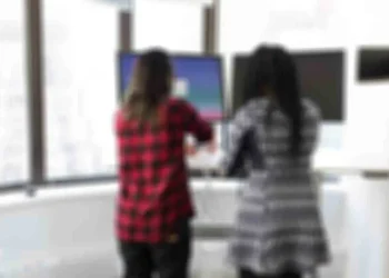 കര്‍ണാടകയില്‍ ഇനി ശമ്പളത്തോടുകൂടി ആര്‍ത്തവ അവധി; സ്വകാര്യ മേഖലയിലും ബാധകം