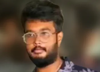 ആഡംബര ബൈക്ക് വാങ്ങാൻ പണത്തിനായി മാതാപിതാക്കളെ ആക്രമിച്ചു: പിതാവിന്റെ അടിയേറ്റ മകൻ മരിച്ചു