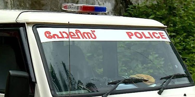 വാടകയ്ക്കെടുത്ത് ലോറികൾ തിരിച്ചുകൊടുത്തില്ല; സഹകരണ സംഘം ഭാരവാഹികൾക്കെതിരെ കേസ്