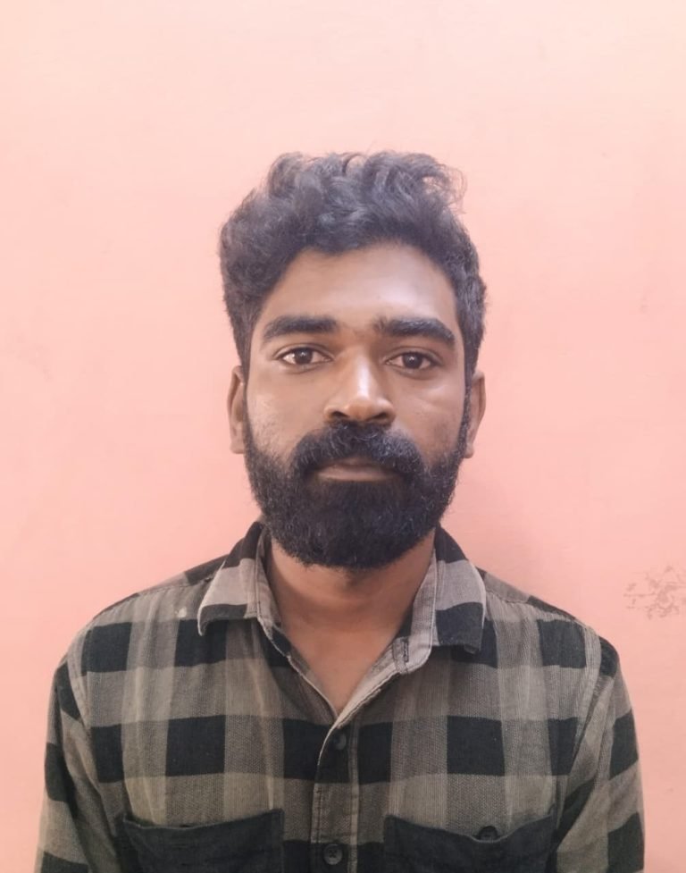സിപ്‌ലൈന്‍ അപകടമെന്ന രീതിയിലുള്ള വ്യാജ വീഡിയോ നിര്‍മിച്ച് പ്രചരിപ്പിച്ചയാളെ ആലപ്പുഴയില്‍ നിന്ന് പിടികൂടി – മറ്റു കേസുകളിലും പ്രതി