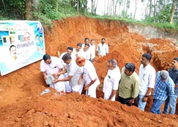 സ്നേഹ വീടിൻ്റെ തറക്കല്ലിടൽ കർമ്മം നിർവഹിച്ചു മുട്ടിൽ:കേരള വ്യാപാരി വ്യവസായി ഏകോപന സമിതി