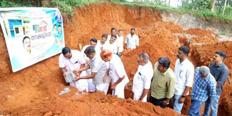 സ്നേഹ വീടിൻ്റെ തറക്കല്ലിടൽ കർമ്മം നിർവഹിച്ചു മുട്ടിൽ:കേരള വ്യാപാരി വ്യവസായി ഏകോപന സമിതി