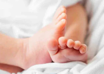 നാലാമതും പെൺകുഞ്ഞ് ജനിച്ചു; നവജാതശിശുവിനെ ശ്വാസം മുട്ടിച്ചു കൊലപ്പെടുത്തിയ അമ്മ അറസ്റ്റിൽ