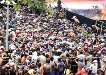 ശബരിമല: സ്‌പോട്ട് ബുക്കിങ് 20,000 പേർക്കുമാത്രം; ഏഴ് ബുക്കിങ് കേന്ദ്രങ്ങൾകൂടി തുറക്കും