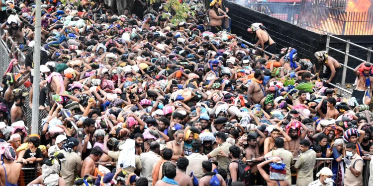 ശബരിമല: സ്‌പോട്ട് ബുക്കിങ് 20,000 പേർക്കുമാത്രം; ഏഴ് ബുക്കിങ് കേന്ദ്രങ്ങൾകൂടി തുറക്കും