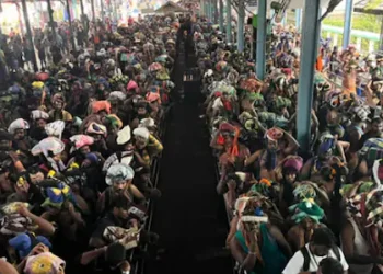 സന്നിധാനത്ത് ചാറ്റൽ മഴ, തിരക്ക് നിയന്ത്രണ വിധേയം; ഭക്തരുടെ എണ്ണം അനുസരിച്ച് ഇന്നും സ്പോട്ട് ബുക്കിങ്