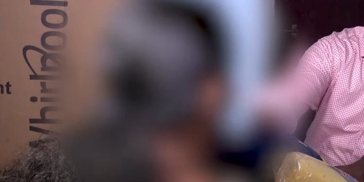 ‘മുടിയില് ആണിചുറ്റി തടിയില് തറച്ചു, മദ്യം കുടിപ്പിച്ചു, ബീഡി വലിപ്പിച്ചു’; വെളിപ്പെടുത്തലുമായി ആഭിചാരത്തിന് ഇരയായ യുവതി