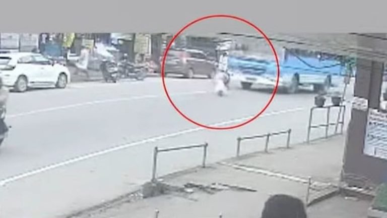 ഭാര്യയെ കാണാനില്ല, നാലു വയസ്സുള്ള മകനുമായി ബസിന് മുന്നിലേക്ക് ചാടി പിതാവ്
