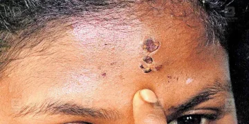 വെള്ളഷർട്ട് ധരിച്ച് വീട്ടിലെത്തും, തലയോട്ടി മാലയിടും; മന്ത്രവാദത്തിനു കൂലി 6000 രൂപ, കരച്ചിൽ മറയ്ക്കാൻ പുലിമുരുകനിലെ പാട്ട്