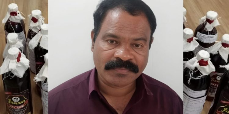23 ലിറ്റർ മദ്യവുമായി കുപ്രസിദ്ധ വിൽപ്പനക്കാരൻ ‘മുത്തപ്പൻ സുരേഷ്’ പിടിയിൽ