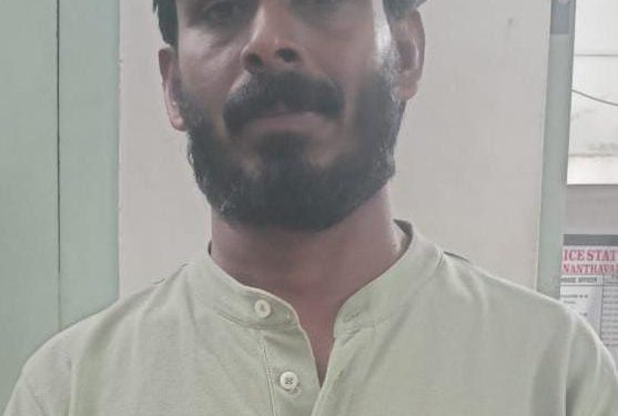 സ്കൂട്ടറില് കടത്തുകയായിരുന്ന 450 പാക്കറ്റ് ഹാന്സുമായി വില്പ്പനക്കാരന് പിടിയില്