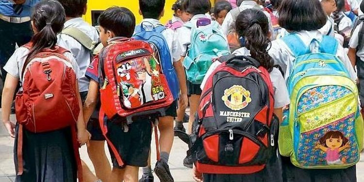 ക്രിസ്മസ് വെക്കേഷനില് ട്വിസ്റ്റ്; സ്കൂള് അവധി ദിനങ്ങള് പ്രഖ്യാപിച്ചു