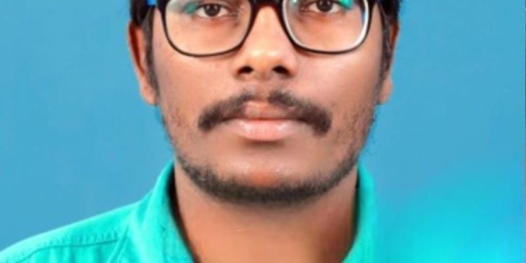 മിനി ലോറിയും ബൈക്കും കൂട്ടിയിടിച്ചു; പെട്രോൾ പമ്പ് ജീവനക്കാരന് ദാരുണാന്ത്യം