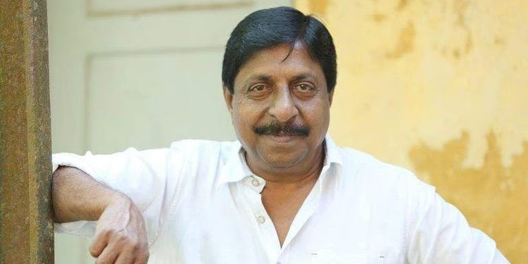 ചിരിച്ചും ചിന്തിപ്പിച്ചും മലയാളത്തിന്റെ സ്വന്തം ശ്രീനി