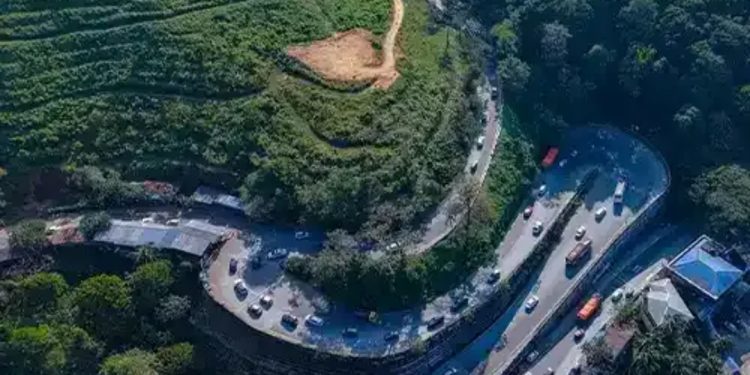 താമരശ്ശേരി ചുരത്തിൽ മൾട്ടി ആക്സിൽ വാഹനങ്ങൾക്ക് നിയന്ത്രണം