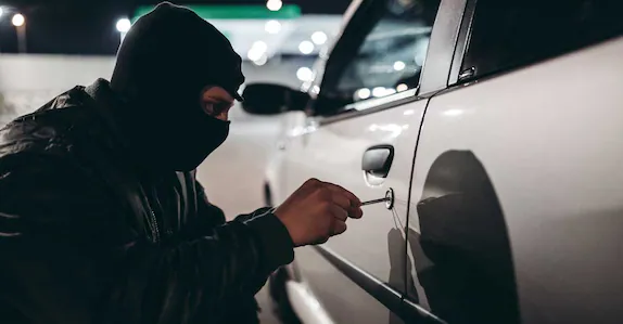 ഒബിഡി പോർട്ടിലൂടെ ഡ്യൂപ്ലിക്കറ്റ് കീ, ഏത് കാറും മോഷ്ടിക്കും രണ്ടാഴ്ചയ്ക്കകം വിൽക്കും