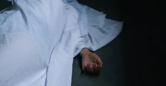 ഓൺലൈൻ ഗെയിം കളിച്ച് പണം നഷ്ടപ്പെട്ടു; ബന്ധുവിന്റെ വീട്ടിലെ ഫാനിൽ യുവാവ് ജീവനൊടുക്കി