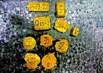 സ്വർണക്കടത്തിന് വിമാനജീവനക്കാരും; 9.46 കിലോ സ്വർണം ഒളിപ്പിച്ചത് നെഞ്ചിലും അരയിലും പ്രത്യേക ബെൽറ്റുകളിൽ, 5 പേർ അറസ്റ്റിൽ