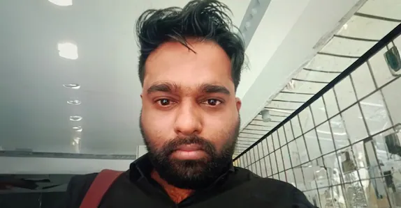 കഴുത്തിൽ കമ്പ് തറച്ചുകയറി;വ്യൂ പോയിന്റിൽ നിന്ന് വീണ് യുവാവ് മരിച്ചു