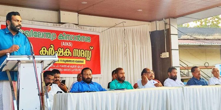 കേന്ദ്ര വന നിയമം ഭേദഗതി ചെയ്യണം: അഡ്വ പി സന്തോഷ് കുമാർ എം പി
