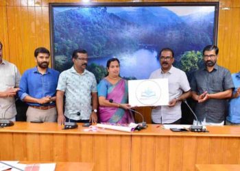 അക്ഷരോന്നതി പദ്ധതി നടപ്പാക്കുന്നു