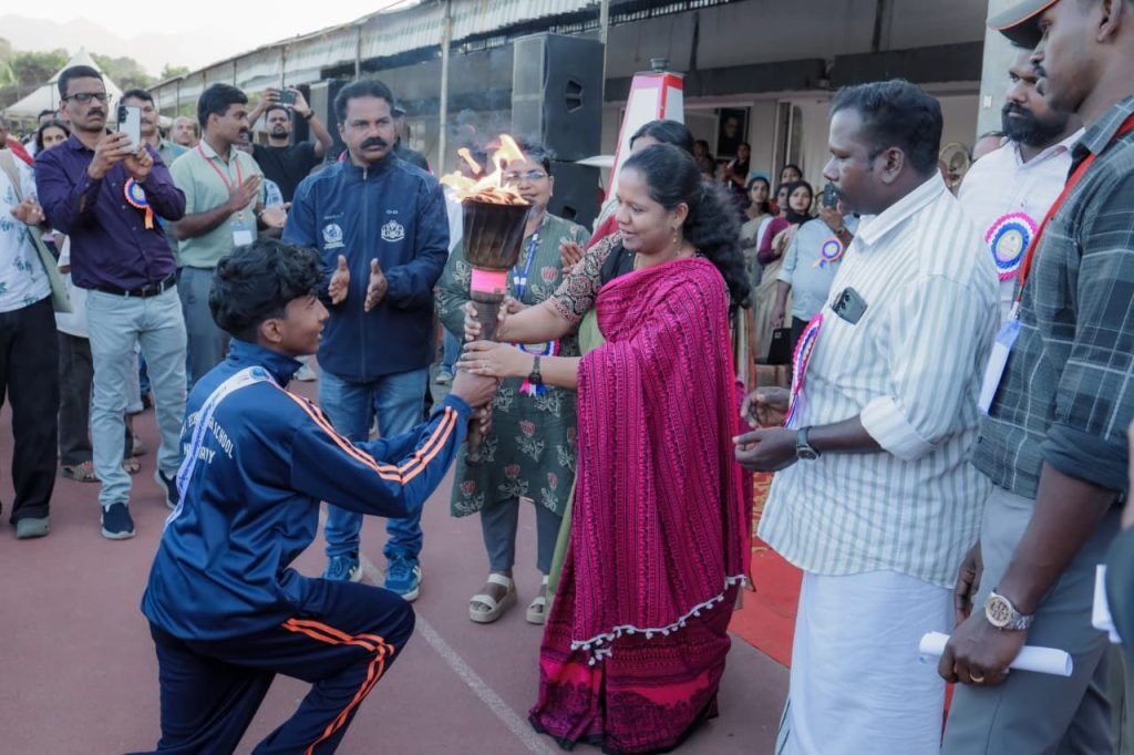സംസ്ഥാന ടെക്നിക്കൽ ഹൈസ്കൂൾ കായികമേളയ്ക്ക് തിരിതെളിഞ്ഞു
