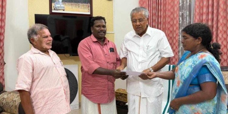 വയനാട്‌ പാക്കേജിൽ ആദിവാസി വിഭാഗങ്ങൾക്ക്‌ പ്രത്യേക പദ്ധതി വേണം; മുഖ്യമന്ത്രിക്ക്‌ നിവേദനം നൽകി