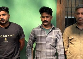 ഇരുളത്ത് നാടൻ തോക്കുമായി മൂന്നംഗ സംഘം പിടിയിൽ
