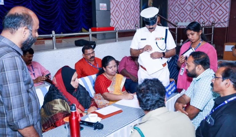 ജില്ലാ കലക്ടറുടെ പരാതി പരിഹാര അദാലത്തില്‍ 24 പരാതികള്‍ക്ക് പരിഹാരമായി
