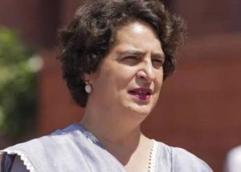 മെഡിക്കൽ കോളേജിൽ യുവതിയുടെ വയറ്റിൽ തുണി കഷ്ണം കുടുങ്ങിയ സംഭവം: അന്വേഷണം വേണം, യുവതിക്ക് നീതി ഉറപ്പാക്കണം- പ്രിയങ്ക ഗാന്ധി എം.പി