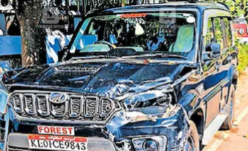 വനംവകുപ്പിന്റെ വാഹനം കാറിലിടിച്ച് അപകടം: കാർ യാത്രക്കാരിക്ക് പരുക്ക്; മദ്യപിച്ച് ലക്കുകെട്ട നിലയിൽ ഡ്രൈവർ