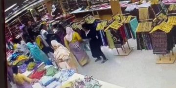 കൽപ്പറ്റയിലെ ടെക്സ്റ്റൈൽസ് ജീവനക്കാരിക്ക് കുത്തേറ്റു