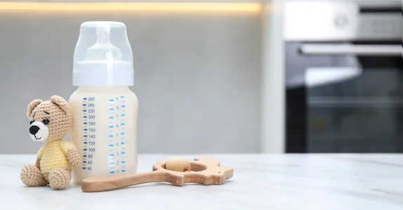 പാലിൽ ചേർത്ത വെള്ളം വിഷമായി മാറി; 10 വർഷം കാത്തിരുന്ന് കിട്ടിയ അഞ്ചര മാസം പ്രായമുള്ള കുഞ്ഞ് മരിച്ചു