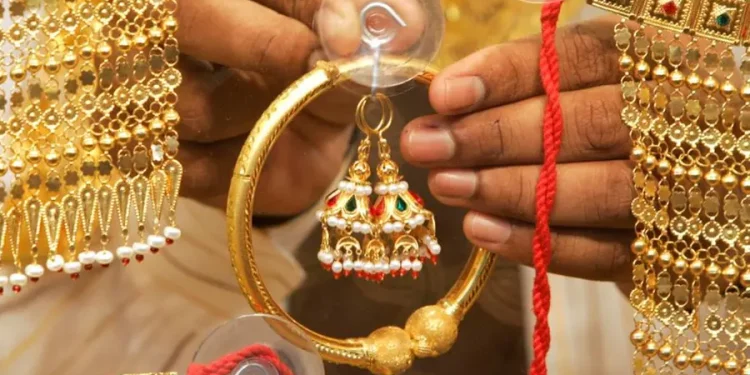 സംസ്ഥാനത്ത് സ്വര്‍ണവില റെക്കോഡ് ഉയരത്തില്‍