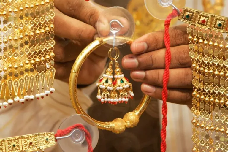 സംസ്ഥാനത്ത് സ്വര്‍ണവില റെക്കോഡ് ഉയരത്തില്‍
