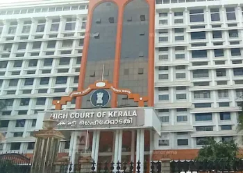 ‘ക്ഷാമബത്ത ജീവനക്കാരുടെ അവകാശമായി കണക്കാക്കാനാവില്ല, സമയക്രമം അറിയിക്കുക ബുദ്ധിമുട്ട്’: സർക്കാർ ഹൈക്കോടതിയിൽ