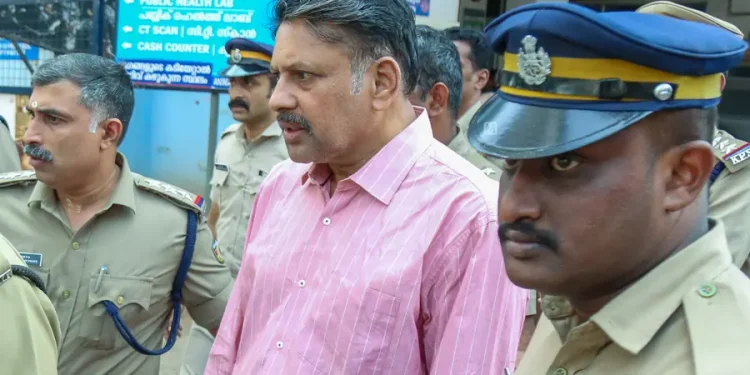 2024-ൽ രണ്ടരക്കോടി നിക്ഷേപിച്ചു, ബാങ്ക് പൂട്ടിപ്പോയിട്ട് പരാതിപോലും നൽകാതെ കണ്ഠര് രാജീവര്; ദുരൂഹത