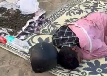 കോഴിക്കോട് ബീച്ചിൽ കഞ്ചാവ് ഉണക്കാനിട്ട ശേഷം ഉറങ്ങിപ്പോയി; കിടന്നത് പായ വിരിച്ച്, യുവാവ് അറസ്റ്റിൽ