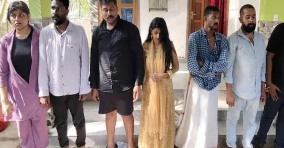 പൊലീസ് ജീപ്പില് കാറിടിച്ച് കടന്നു; ഡാൻസാഫ് വീടുവളഞ്ഞു: എംഡിഎംഎയും ഹൈബ്രിഡ് കഞ്ചാവുമായി ഡോക്ടറടക്കം 7 പേര് പിടിയില്