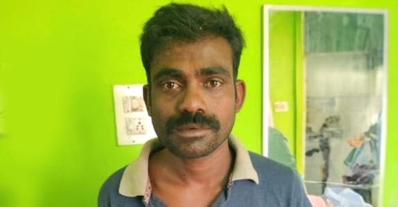 പൊലീസ് സ്റ്റേഷനിൽ നാടകീയ രംഗങ്ങൾ; ജീപ്പിന്റെ ചില്ല് തലകൊണ്ട് ഇടിച്ചു തകർത്ത് പോക്സോ കേസ് പ്രതി