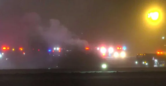 യുഎസിലെ ബാംഗർ രാജ്യാന്തര വിമാനത്താവളത്തിൽ സ്വകാര്യ ജെറ്റ് തകർന്നു വീണു; 7 മരണം, ഒരാളുടെ നില ഗുരുതരം