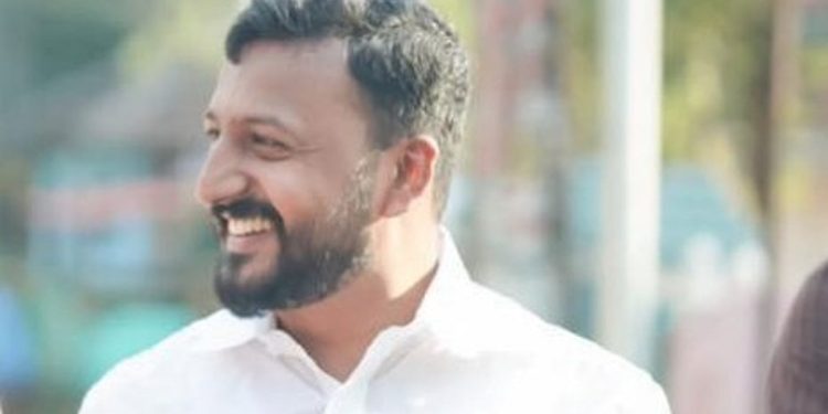 രാഹുലിനെ അയോഗ്യനാക്കുമോ?; നിയമസഭാ എത്തിക്‌സ് കമ്മിറ്റി തിങ്കളാഴ്ച